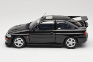 Ford Escort RS Cosworth Black Metallic Minichamps 1:18 150089020 Metalli — kuva 4 / 8