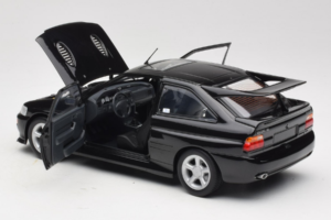 Ford Escort RS Cosworth Black Metallic Minichamps 1:18 150089020 Metalli — kuva 5 / 8