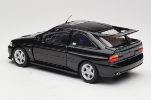 Ford Escort RS Cosworth Black Metallic Minichamps 1:18 150089020 Metalli — kuva 7 / 8