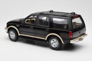 Ford Expedition Eddie Bauer Musta UT Models 1:18 22710 Metalli — kuva 6 / 7