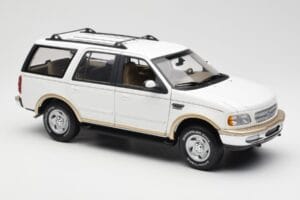 Ford Expedition Eddie Bauer Valkoinen UT Models 1:18 22712 Metalli — kuva 6 / 8