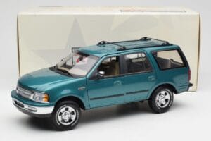 Ford Expedition XLT Vihreä Metallic UT Models 1:18 22717 Metalli — kuva 8 / 8