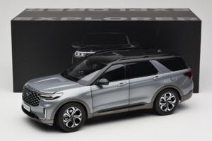 Ford Explorer Harmaa OEM 1:18 FORD2020 Metalli — kuva 8 / 8