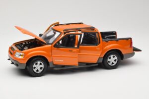 Ford Explorer Sport Trac Oranssi Maisto 1:18 536891G Metalli — kuva 2 / 8