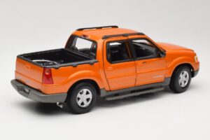 Ford Explorer Sport Trac Oranssi Maisto 1:18 536891G Metalli — kuva 3 / 8