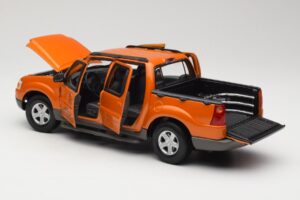 Ford Explorer Sport Trac Oranssi Maisto 1:18 536891G Metalli — kuva 5 / 8