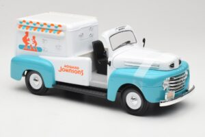 Ford F-1 Howard Johnson's Ice Cream Road Signature 1:18 92229 Metalli — kuva 4 / 6