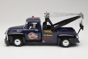 Ford F-100 Hinausauto Bob's Towing Welly 1:18 19834-W Metalli — kuva 3 / 6