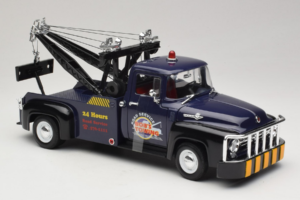 Ford F-100 Hinausauto Bob's Towing Welly 1:18 19834-W Metalli — kuva 4 / 6