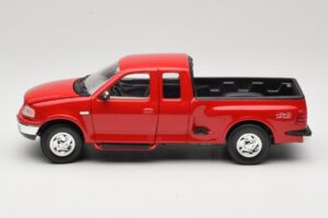 Ford F-150 Flareside SuperCab Punainen Mira 1:18 6217 Metalli — kuva 4 / 8