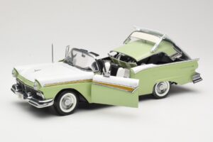 Ford Fairlane Skyliner Vihreä & Valkoinen Sun Star 1:18 FORD003 Metalli — kuva 2 / 9