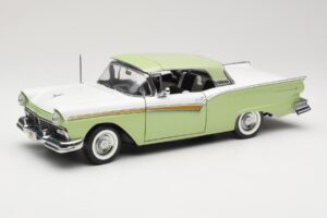 Ford Fairlane Skyliner Vihreä & Valkoinen Sun Star 1:18 FORD003 Metalli — kuva 3 / 9