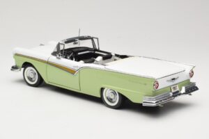 Ford Fairlane Skyliner Vihreä & Valkoinen Sun Star 1:18 FORD003 Metalli — kuva 8 / 9