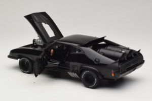 Ford Falcon XB Interceptor Mad Max 2 The Road Warrior AUTOart 1:18 72745 Metalli — kuva 5 / 8