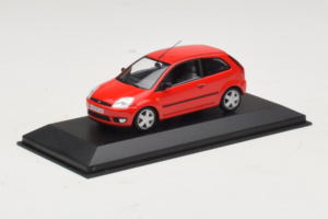 Ford Fiesta Mk5 2-Door Punainen Minichamps 1:43 FIESTA004 Metalli — kuva 2 / 4
