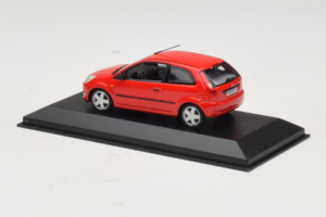 Ford Fiesta Mk5 2-Door Punainen Minichamps 1:43 FIESTA004 Metalli — kuva 3 / 4