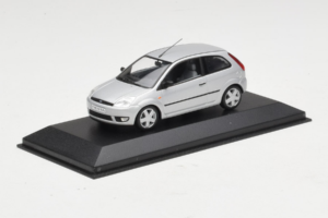 Ford Fiesta Mk5 2-Door Hopea Minichamps 1:43 FIESTA003 Metalli — kuva 2 / 4