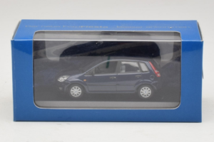 Ford Fiesta Mk5 4-Door Tummansininen Minichamps 1:43 FIESTA001 Metalli — kuva 4 / 4