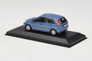 Ford Fiesta Mk5 4-Door Vaaleansininen Minichamps 1:43 FIESTA002 Metalli — kuva 3 / 4