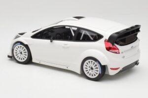 Ford Fiesta RS WRC Street Mk7 Valkoinen Minichamps 1:18 151110890 Metalli — kuva 5 / 6