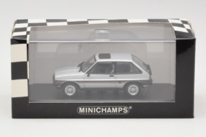 Ford Fiesta XR2 Hopea Minichamps 1:43 400085160 Metalli — kuva 4 / 4