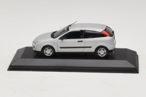 Ford Focus Mk1 3-Door Hopea Minichamps 1:43 FOCUS005 Metalli