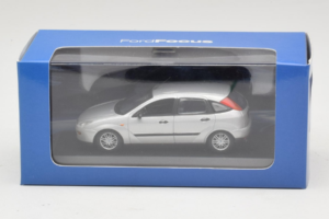 Ford Focus Mk1 Hopea Minichamps 1:43 FOCUS006 Metalli — kuva 4 / 4