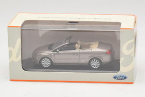 Ford Focus Mk2 CC Harmaa Minichamps 1:43 FORD005 Metalli — kuva 4 / 4