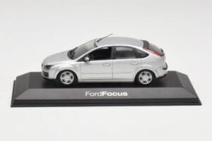 Ford Focus Mk2 Moondust Hopea Minichamps 1:43 FOCUS002 Metalli