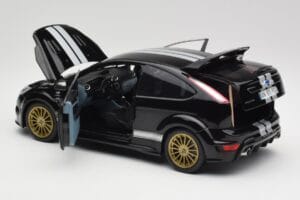 Ford Focus RS LM Classic Edition Panther Black 1966 Ford Mk II Tribute Minichamps 1:18 100080066 Metalli — kuva 5 / 8