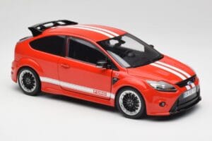 Ford Focus RS LM Classic Edition Race Red 1967 Ford Mk IV Tribute Minichamps 1:18 100080067 Metalli — kuva 6 / 8