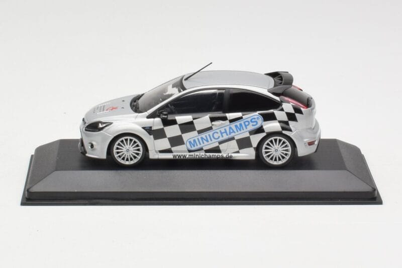 Ford Focus RS Mk2 Toy Fair Nuremberg 2010 Minichamps 1:43 403088105 Metalli