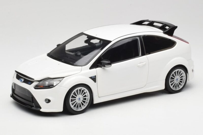 Ford Focus RS Mk2 Valkoinen Minichamps 1:18 100080002 Metalli