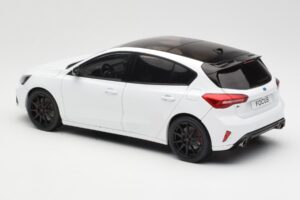 Ford Focus ST Mk4 Frozen Valkoinen MCG 1:18 MCG18453 Metalli — kuva 5 / 6
