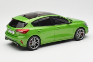 Ford Focus ST Mk4 Vihreä MCG 1:18 MCG18452 Metalli — kuva 2 / 6