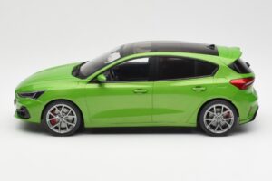 Ford Focus ST Mk4 Vihreä MCG 1:18 MCG18452 Metalli — kuva 3 / 6
