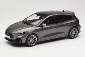 Ford Focus ST Mk4 Harmaa MCG 1:18 MCG18454 Metalli