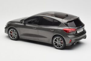 Ford Focus ST Mk4 Harmaa MCG 1:18 MCG18454 Metalli — kuva 5 / 6