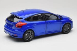 Ford Focus ST Mk2 Blue Metallic Minichamps 1:18 110082001 Metalli — kuva 3 / 8