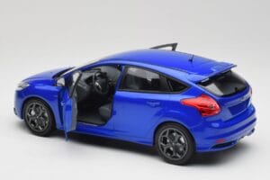 Ford Focus ST Mk2 Blue Metallic Minichamps 1:18 110082001 Metalli — kuva 5 / 8