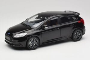 Ford Focus ST Mk2 Panther Black Metallic Minichamps 1:18 110082000 Metalli