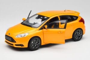 Ford Focus ST Mk2 Tangerine Scream Minichamps 1:18 110082005 Metalli — kuva 2 / 8