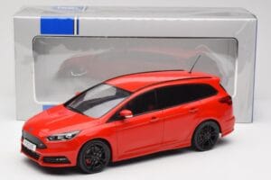 Ford Focus ST Turnier Mk3 Race Red MCG 1:18 MCG18466 Metalli — kuva 6 / 6