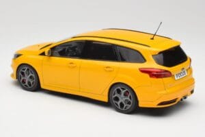 Ford Focus ST Turnier Mk3 Keltainen MCG 1:18 MCG18464 Metalli — kuva 5 / 6