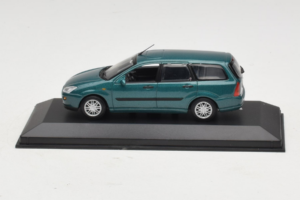 Ford Focus Mk1 Turnier Vihreä Minichamps 1:43 FOCUS003 Metalli