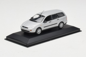 Ford Focus Mk1 Turnier Hopea Minichamps 1:43 FOCUS004 Metalli — kuva 2 / 5
