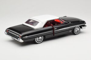 Ford Galaxie 500 Musta Sun Star 1:18 1442 Metalli — kuva 3 / 8