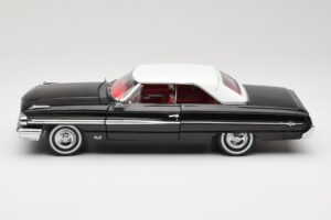 Ford Galaxie 500 Musta Sun Star 1:18 1442 Metalli — kuva 4 / 8