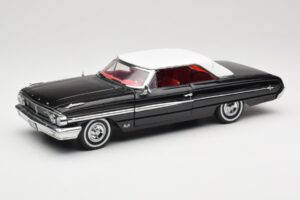 Ford Galaxie 500 Musta Sun Star 1:18 1442 Metalli