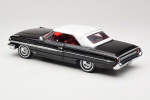 Ford Galaxie 500 Musta Sun Star 1:18 1442 Metalli — kuva 7 / 8